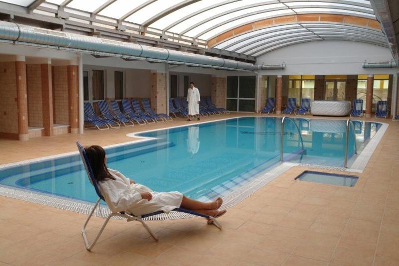 Ta'Karos Apartman Zalakaros Exterior foto